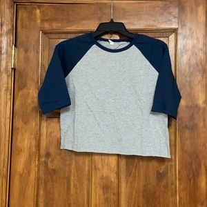 Women’s cropped t-shirt